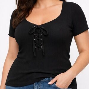 NWT Torrid Foxy Lace-Up Short Sleeve Top | Black | Size 00 (M/L)